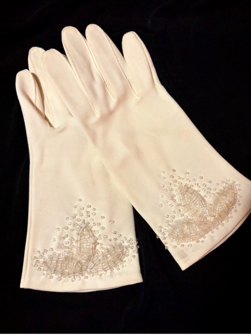 Elegant Hand Beaded Ivory Women's Gloves Vintage